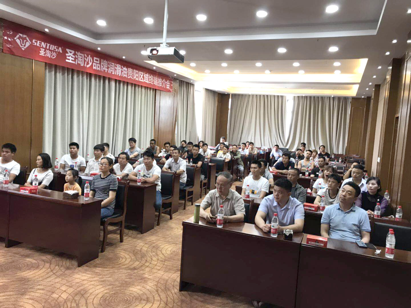 会场2.jpg